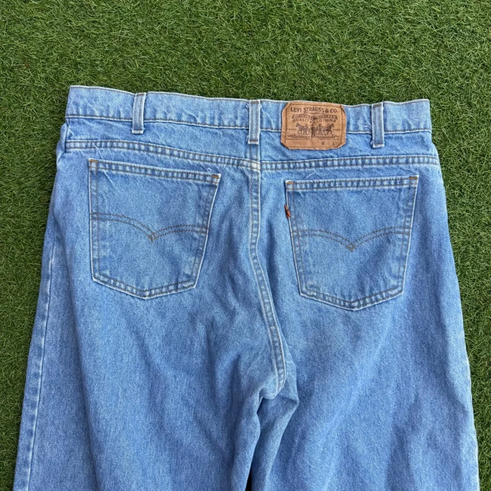 Vintage Levis 550 Relaxed Fit Tapered Leg Jeans Light Wash Made in USA 38x34
